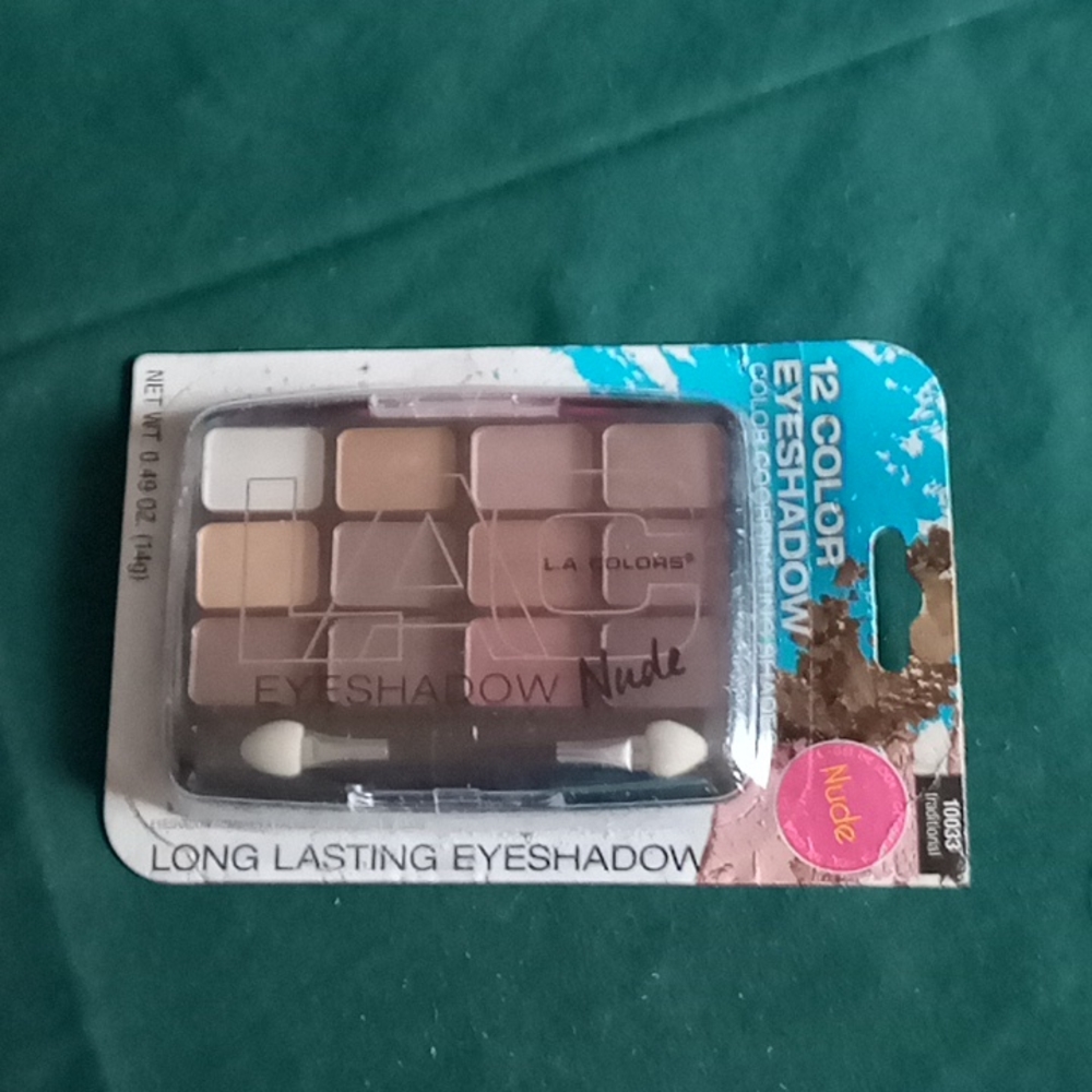 Makeup - Picture 6 of 7